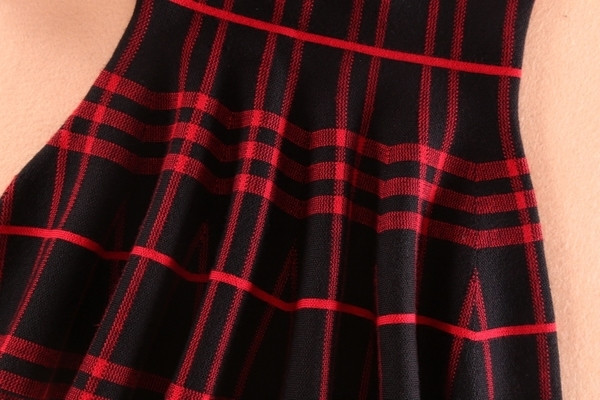 Magas derekú, szabadidős gyermekszoknya két színben