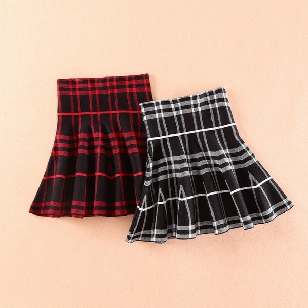Magas derekú, szabadidős gyermekszoknya két színben