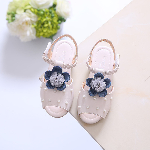 Stílusos gyerekszandál lányoknak virágmotívummal és gyöngyökkel, két színben