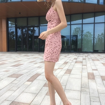 Nyári rövid, rózsaszín női ruha