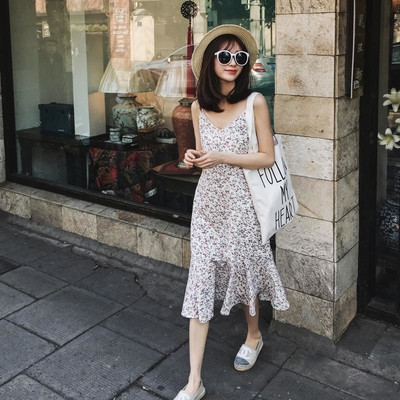 Γυναικείο αθλητικό φόραμα  με μακριά μανίκια με λεπτές λουρίδες με floral print