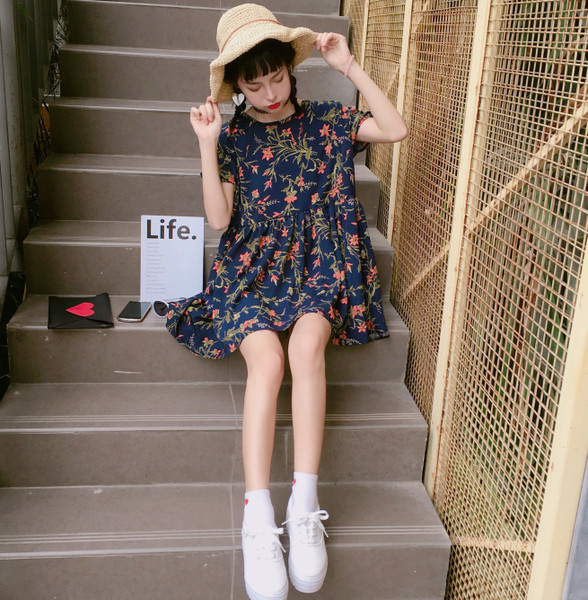 Περιστασιακό καλοκαιρινό γυναικείο φόρεμα με μανίκια 3/4 με floral print