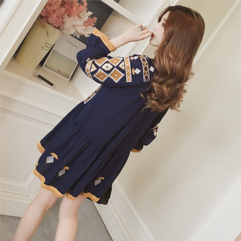 Nyári női ruha hosszú ujjal, szabad stílusban, etnikai motívumokkal