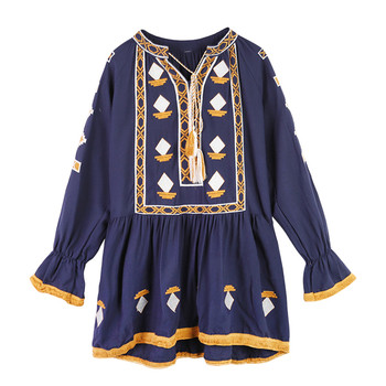 Nyári női ruha hosszú ujjal, szabad stílusban, etnikai motívumokkal