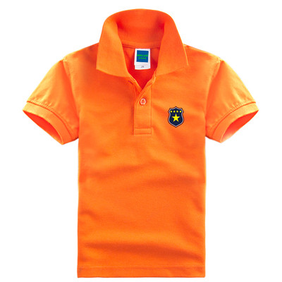 Nyári alkalmi póló fiúknak gallérral és mintával, különböző színekben