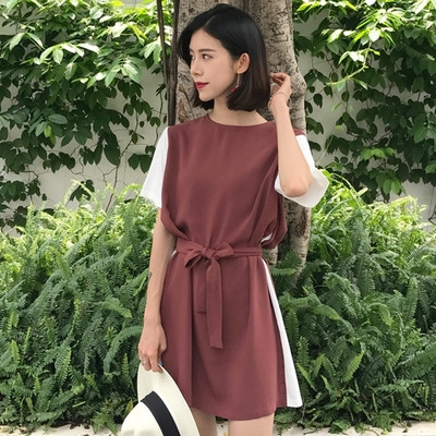 Απαλό γυναικείο φόρεμα μικρού ύφους