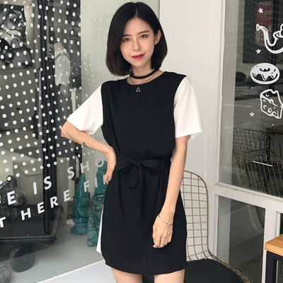 Απαλό γυναικείο φόρεμα μικρού ύφους