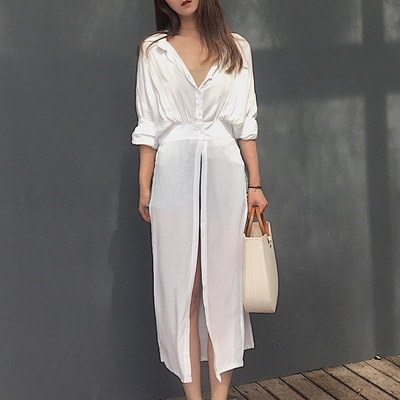 Lezser hosszú, fehér színű női ing, mindennapi használatra