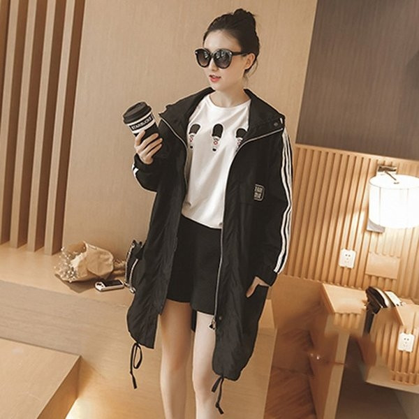 Αθλητικό-casual  γυναικείο σακάκι σε διάφορα χρώματα, κατάλληλο για την άνοιξη και το φθινόπωρο