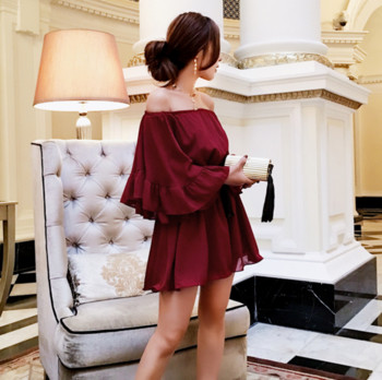 Κομψό γυναικέιο φόρεμα  σε ευρύ μοτίβο