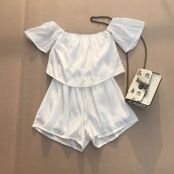 Egyszerű női rövid overall kék, fehér és fekete színekben