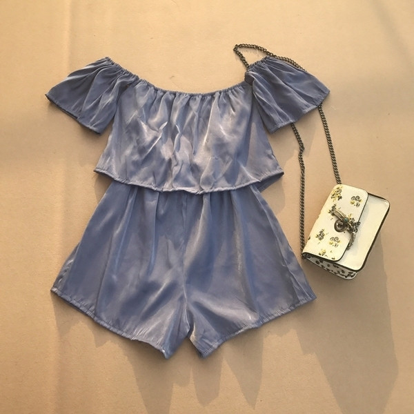 Egyszerű női rövid overall kék, fehér és fekete színekben