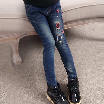 Blugi casual pentru copii in diferite modele cu buzunare