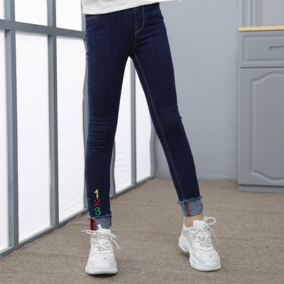 Blugi casual pentru copii in diferite modele cu buzunare