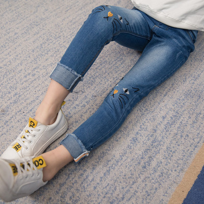 Blugi casual pentru copii in diferite modele cu buzunare