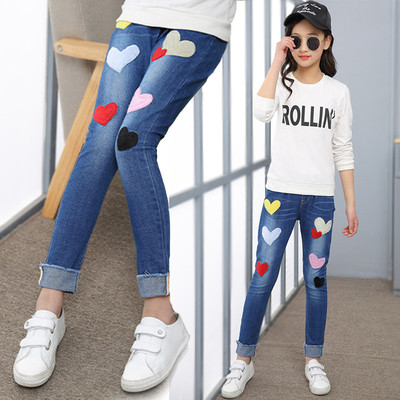 Blugi casual pentru copii in diferite modele cu buzunare