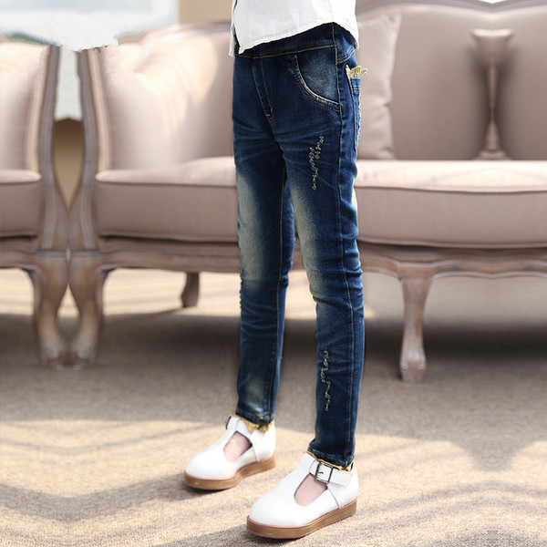 Blugi casual pentru copii in diferite modele cu buzunare