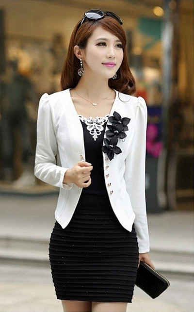 Κομψό γυναικείο σακάκι με κορδέλα στην πλάτη σε δύο σχέδια