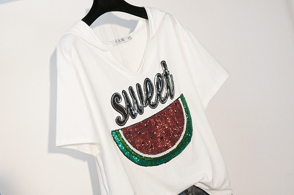 Γυναικεία μακρύ μπλούζα σε δύο χρώματα με κουκούλα και πούλιες 