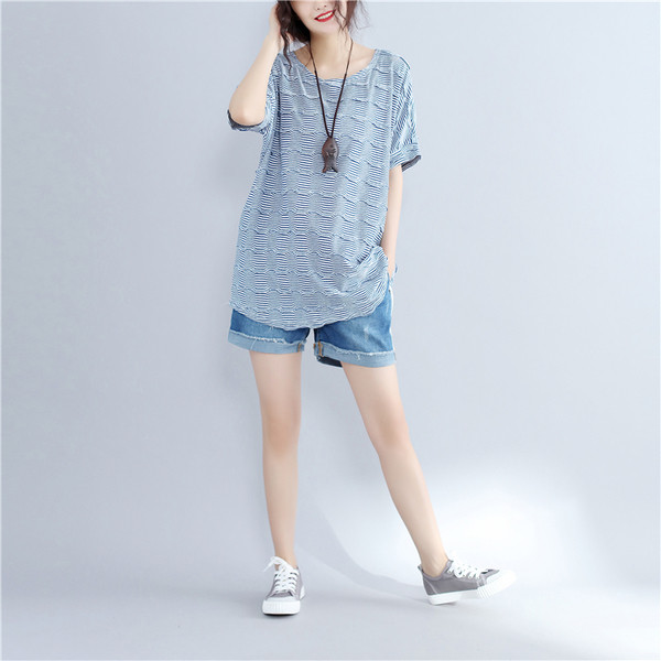 Γυναικεία φαρδιά μπλούζα με ανοιχτό λαιμό και μανίκι 3/4