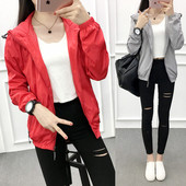 Γυναικείο αθλητικό σακάκι με κουκούλα σε διαφορετικά χρώματα