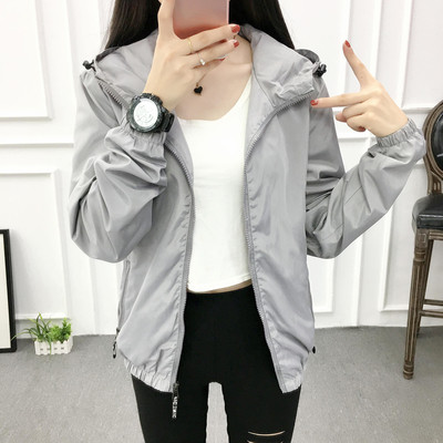 Γυναικείο αθλητικό σακάκι με κουκούλα σε διαφορετικά χρώματα