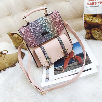 Κομψή γυαλιστερή γυναικεία τσάντα σε διάφορα χρώματα