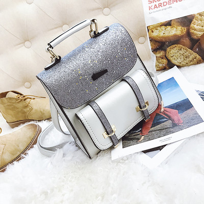 Κομψή γυαλιστερή γυναικεία τσάντα σε διάφορα χρώματα