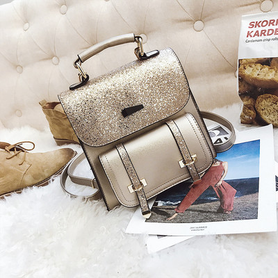 Κομψή γυαλιστερή γυναικεία τσάντα σε διάφορα χρώματα