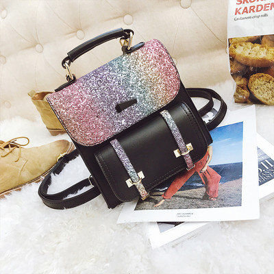 Κομψή γυαλιστερή γυναικεία τσάντα σε διάφορα χρώματα