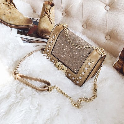 Mini geantă de mână strălucitoare în negru cu decor cu pietre