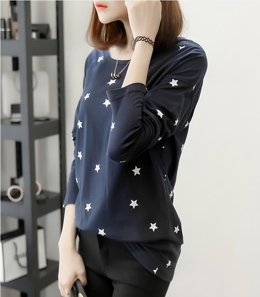 Γυναικεία μπλούζα με μακριά μανίκια και διακοσμητική τσέπη