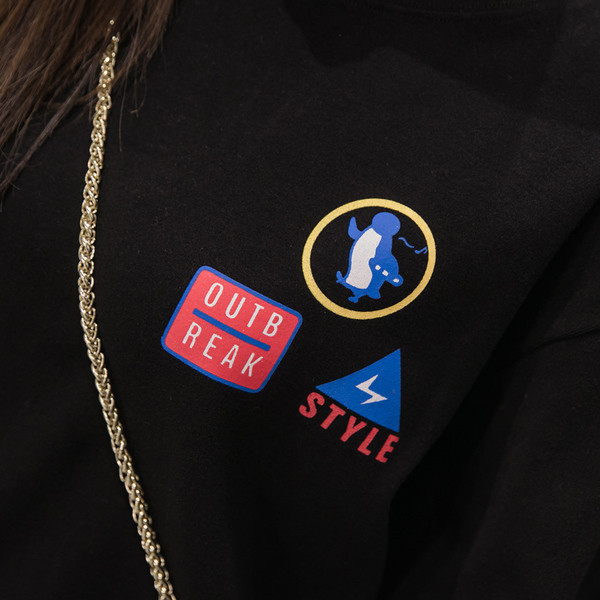 Γυναικείο μπλουζάκι σε διάφορα χρώματα και μοτίβα