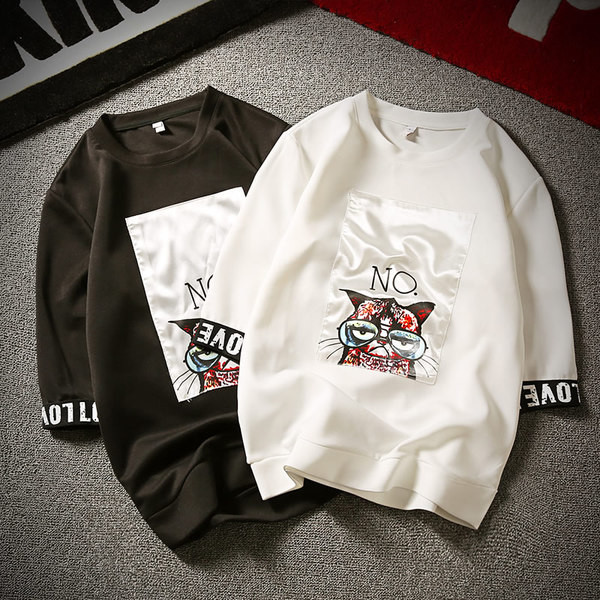 Nyári férfi póló két színben nyomattal és felirattal