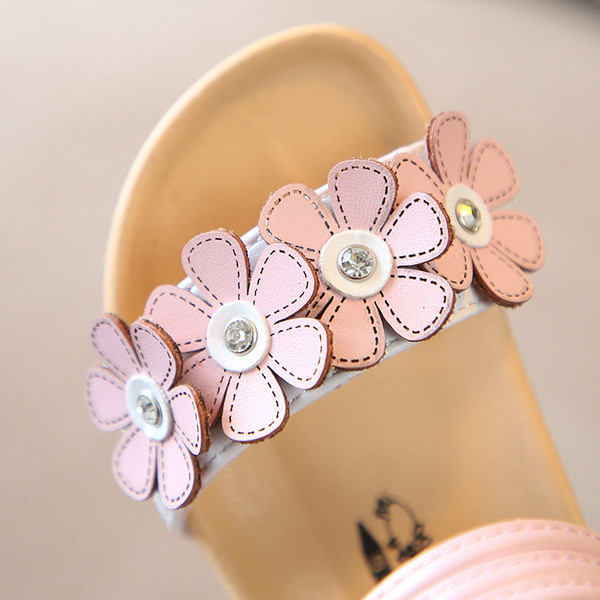 Καθημερινά παιδικά σανδάλια με floral μοτίβο για κορίτσια σε τρία χρώματα