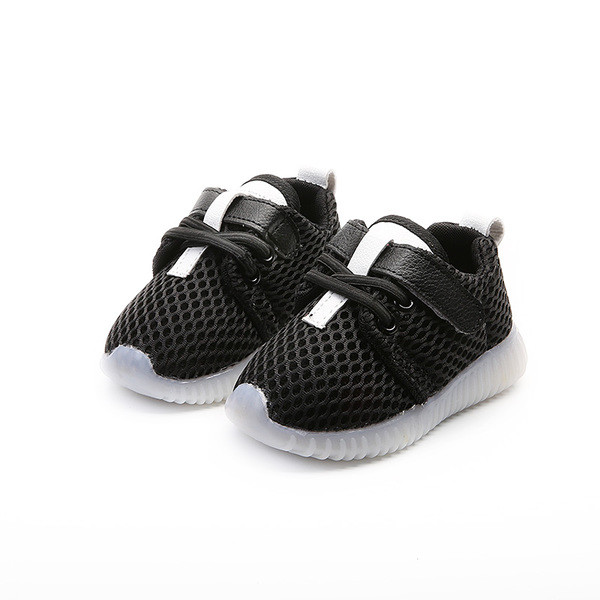 Gyermek unisex sportcipő magas és világító talppal, három színben