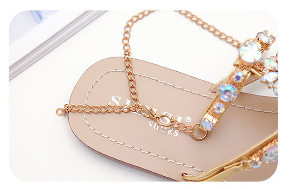 Sandale casual de dama moderne cu talpa plata si pietre decorative de culoare argintiu si auriu