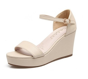 Stílusos női szandál mindennapi platformra, többféle színben