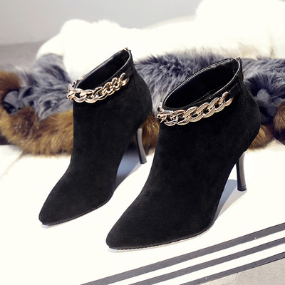 Γυναικείες μπότες  με μεταλλική αλυσίδα σε τρία χρώματα