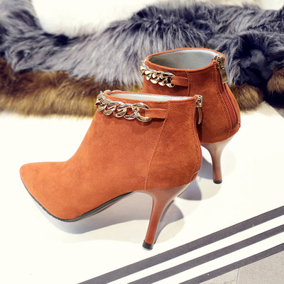 Γυναικείες μπότες  με μεταλλική αλυσίδα σε τρία χρώματα