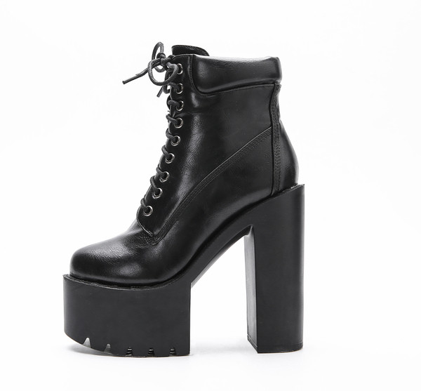 Ghete de dama moderne cu toc inalt si talpa inalta cu sireturi in trei culori