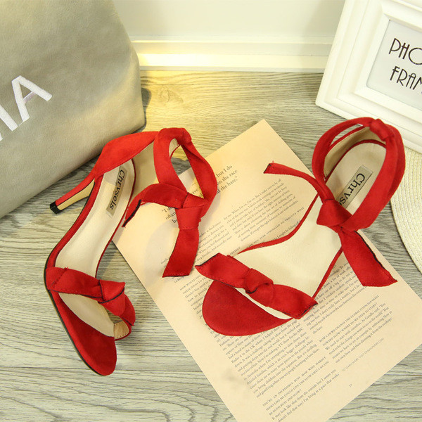 Érdekes női szandál, mindennapi vékony sarokhoz, három színben