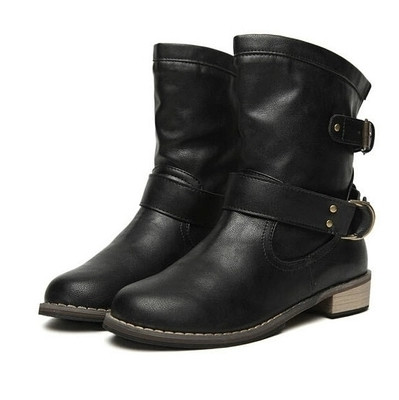 Női alkalmi csizma két színben pántokkal és fém elemekkel