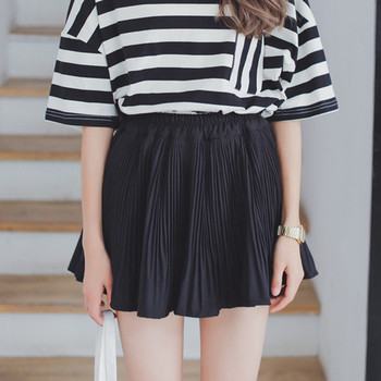 Καθημερινή γυναικεία κοντή φούστα σε λευκό και μαύρο χρώμα