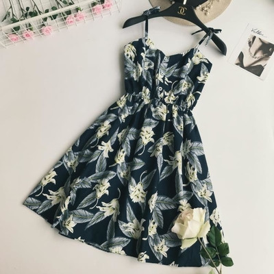 Rövid ruha pántokkal és nyári motívumokkal, két színben