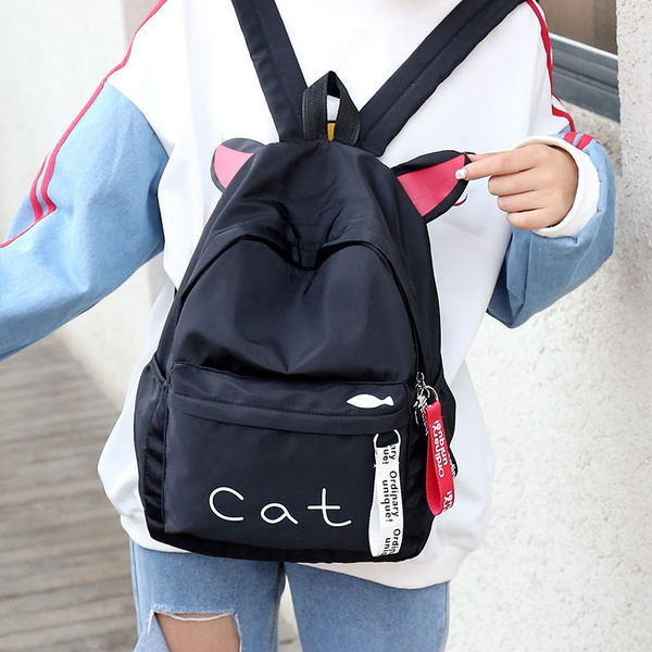 Rucsacuri de damă care imit diferite animale