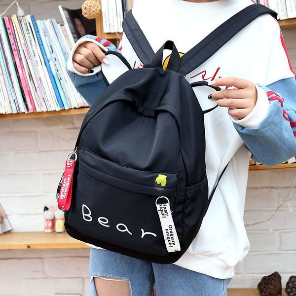 Rucsacuri de damă care imit diferite animale