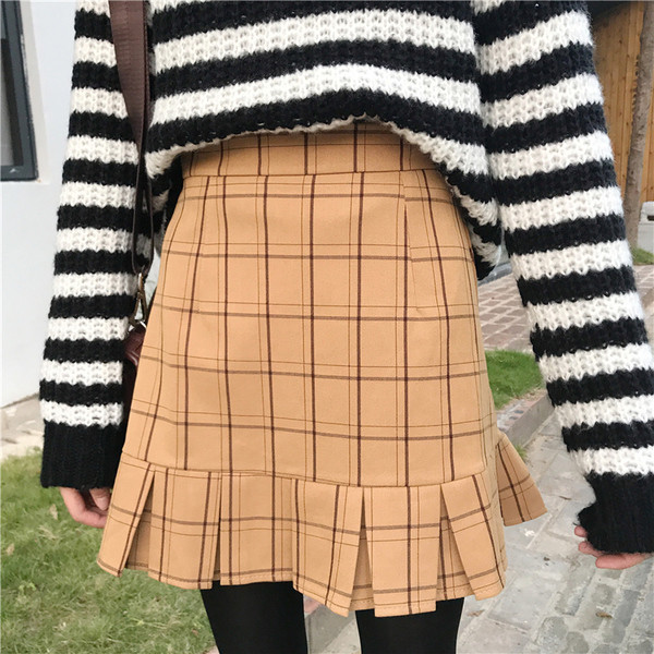 Lezser női szoknya magas derékkal, két színben