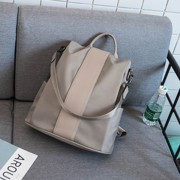 Stílusos női hátizsák vállpánttal