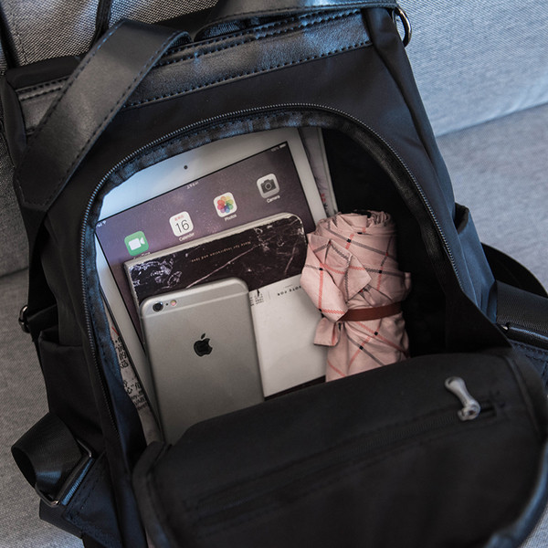 Stílusos női hátizsák vállpánttal